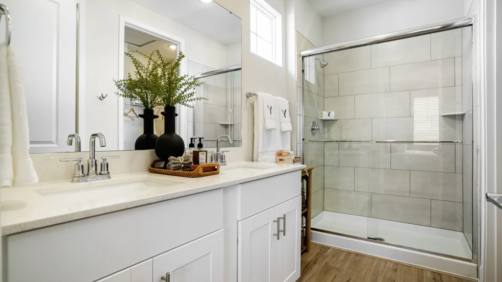 Yardly Evolve 2 Bed 2.5 Bath Apartment with Backyard- Primary Bathroom New pet-friendly apartment homes for rent with private fenced backyards in Arizona, Texas, Florida, and North Carolina with pool, pickleball, dog park, gym, clubhouse and gated community. *No breed or weight restrictions. Yardly